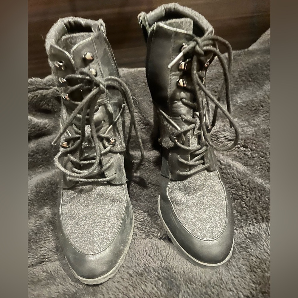 Antonio Melani Booties size 8